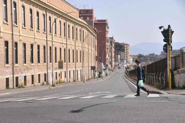 Questa immagine ha l'attributo alt vuoto; il nome del file è 26-Coronavirus-Roma-19-marzo-ore-15-ansa.it_.jpg