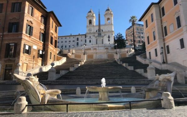 Questa immagine ha l'attributo alt vuoto; il nome del file è 30-cORONAVIRUS-rOMA-DESERTA-SPAGNA-12-MARZO-TG24.SKY_.IT_.jpg