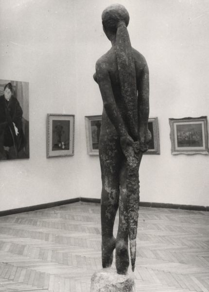 Questa immagine ha l'attributo alt vuoto; il nome del file è VII-Quadriennale-1955-56-Giacomo-Manzu-Grande-danzatrice.jpg