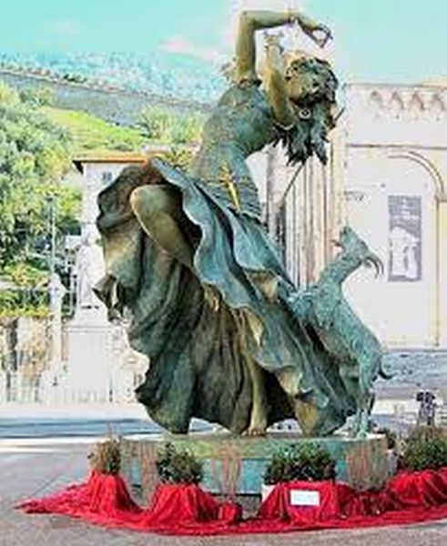 Questa immagine ha l'attributo alt vuoto; il nome del file è 19.-ollo-sculture-pinterest.it-3.jpg