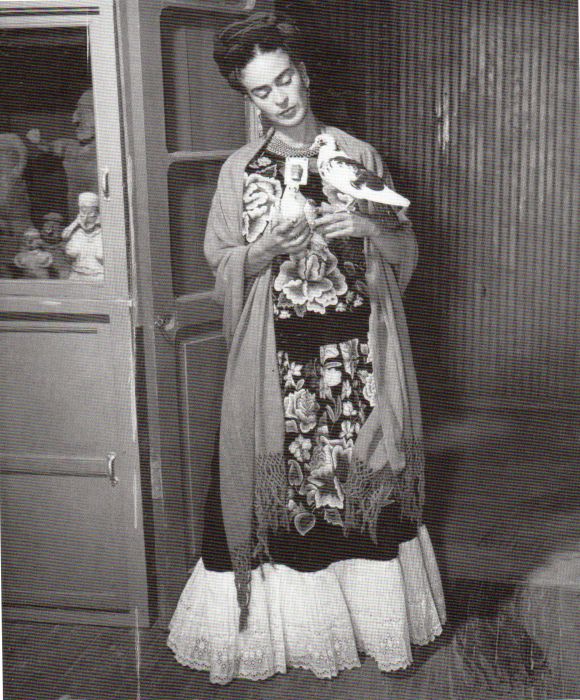 Questa immagine ha l'attributo alt vuoto; il nome del file è Kahlo-34-intera-PRINT.jpg