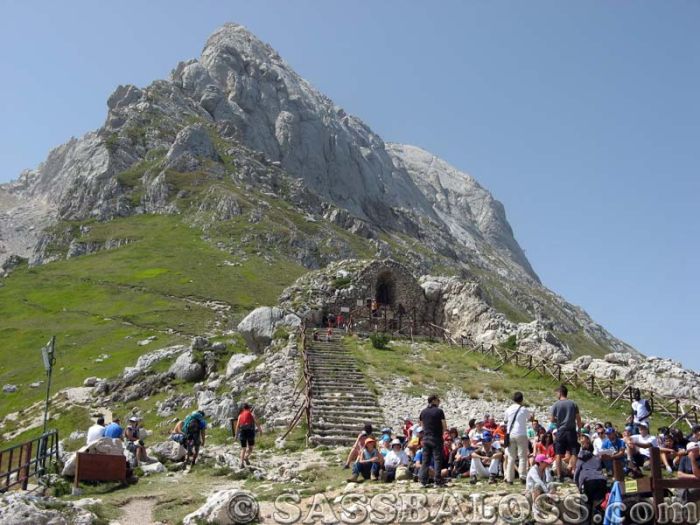 Questa immagine ha l'attributo alt vuoto; il nome del file è MADONNINA-2.jpg