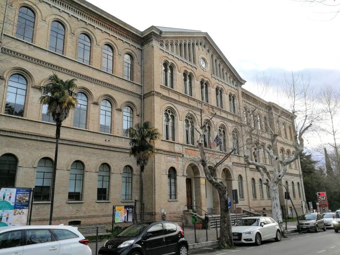 Questa immagine ha l'attributo alt vuoto; il nome del file è VITTORIO-FOTO-14-COMI.jpg