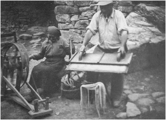 Questa immagine ha l'attributo alt vuoto; il nome del file è AAA-LIBRO-2-CARDATURA-.jpg